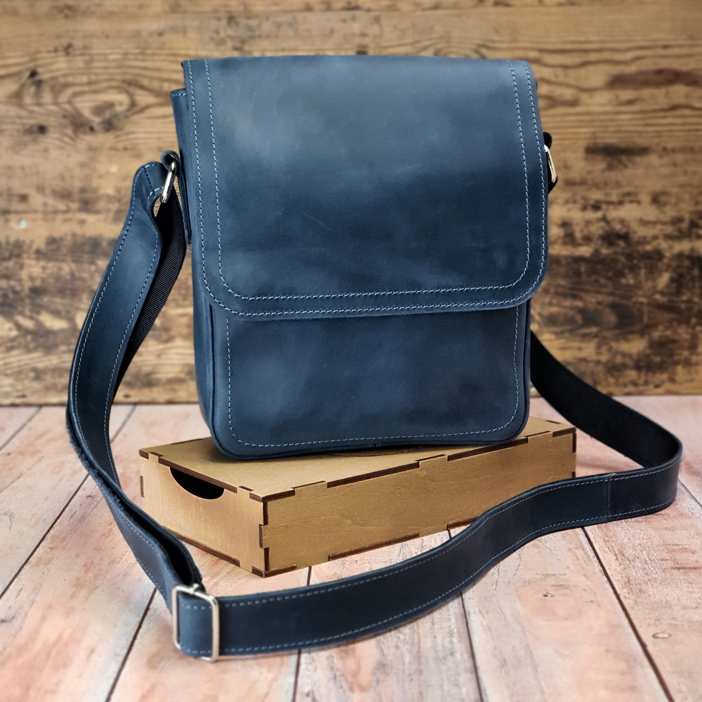 Mens Leather Messenger Bag, Crossbody Leather Men Everyday Satchel Bag
