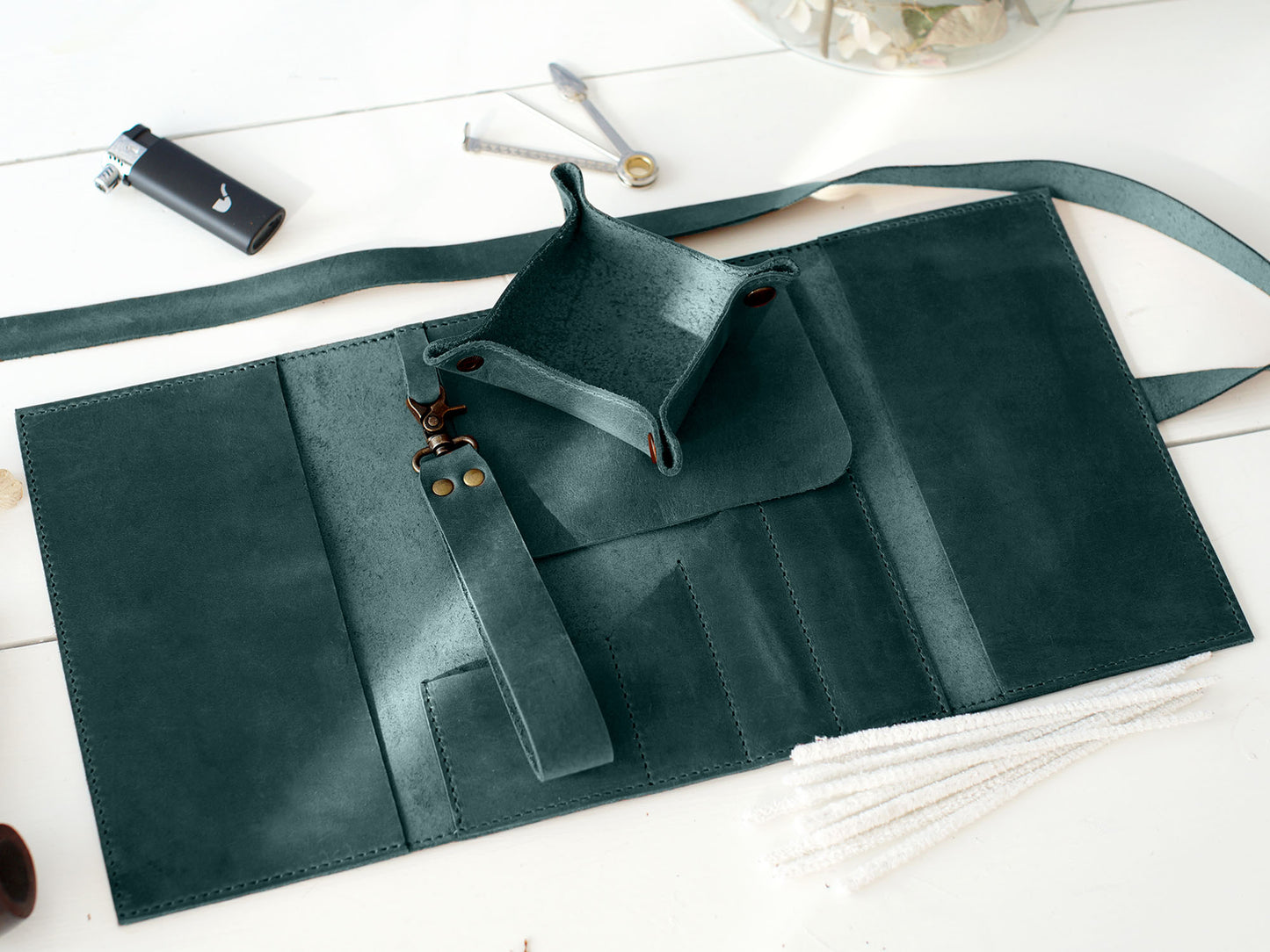 Leather Tobacco Pipe Roll with Tray and Pipe Stand, Pipe Smoking Travel Case