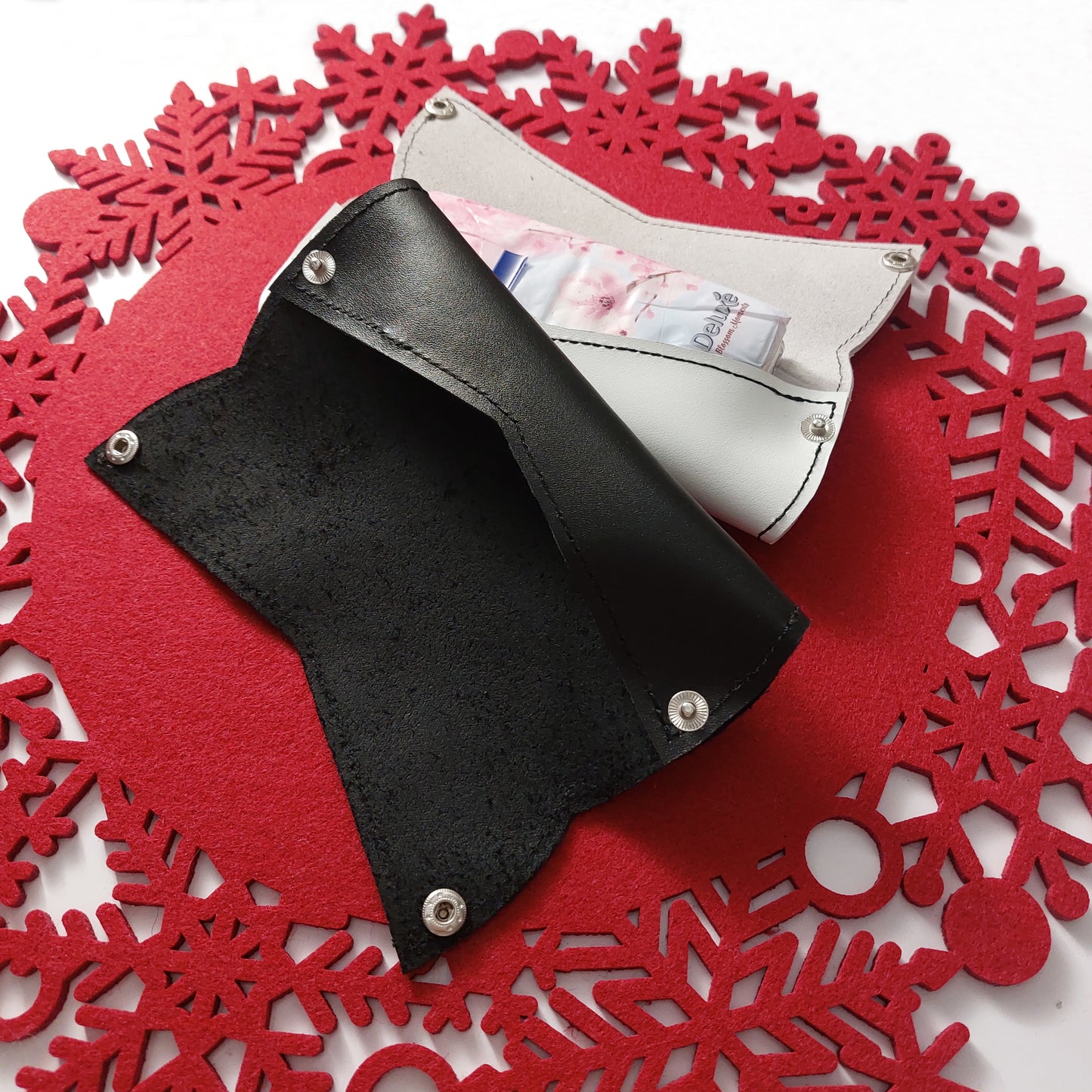Small Tissue Pocket Case, Travel Size Mini Leather Tissue Holder, Kleenex On the Go Facial Tissue Holder, Car Tissue Cover, HoReCa Gift